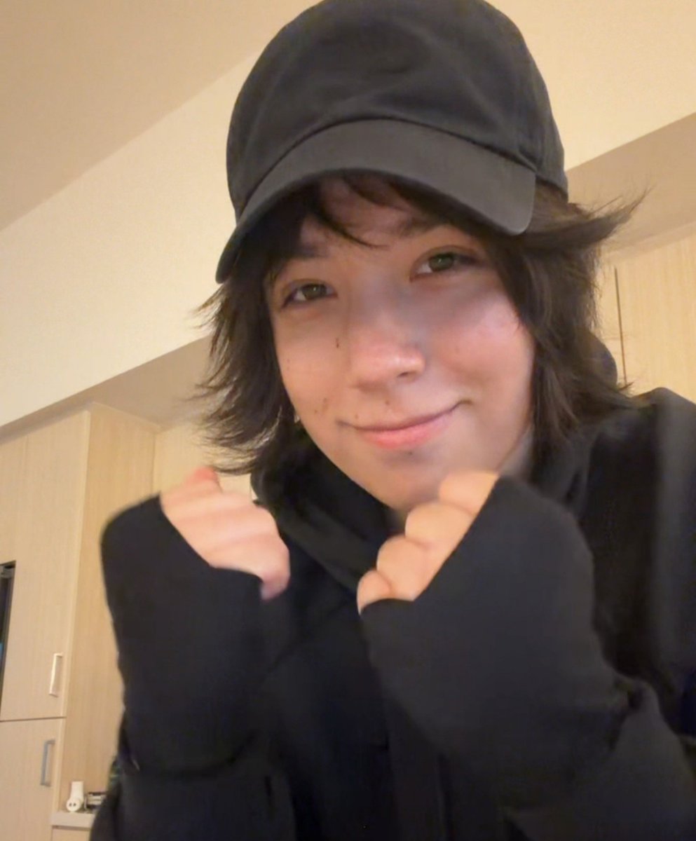 solarkarii's tweet photo. his natural aegyo is so refreshing to me ... https://t.co/N5BuvNyCgG