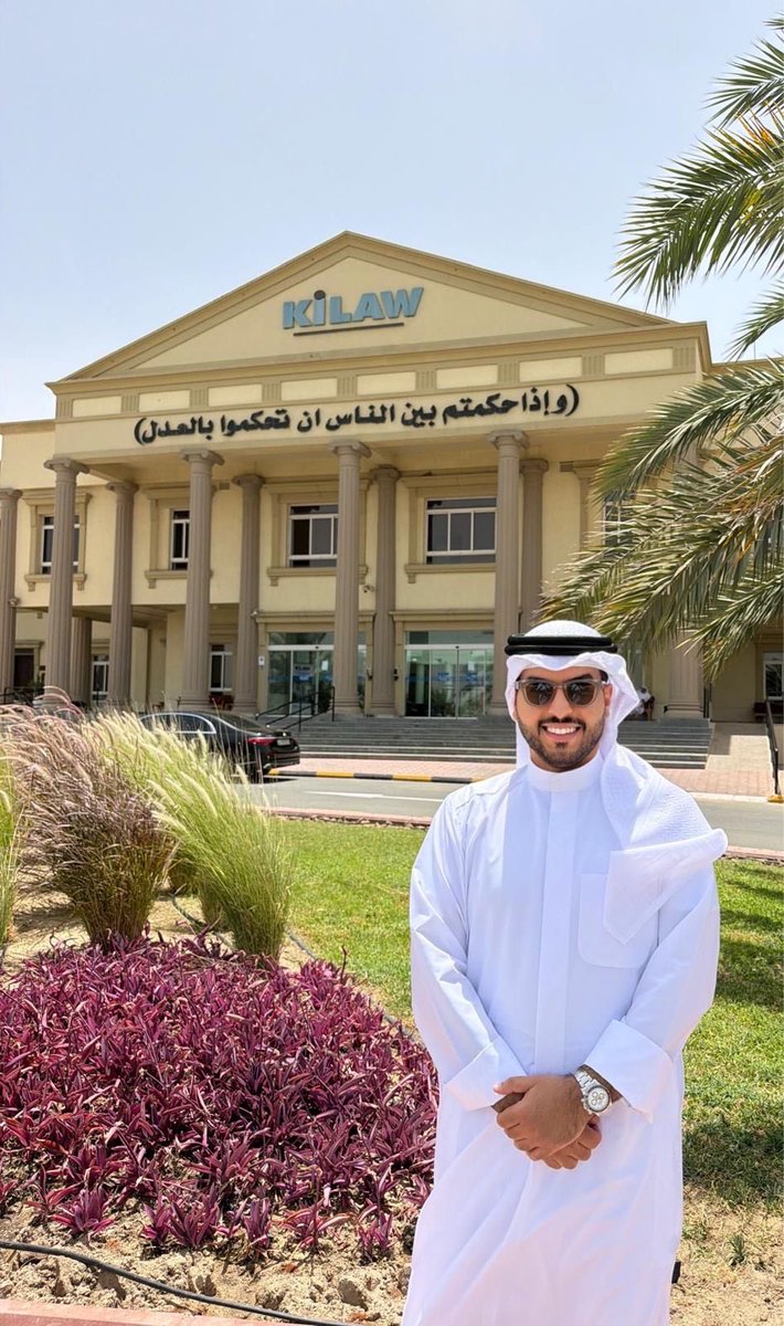 a_n_albrag's tweet photo. الحمدالله عند البدء وعند الختَام 🎓 https://t.co/OhVnxRRuNB