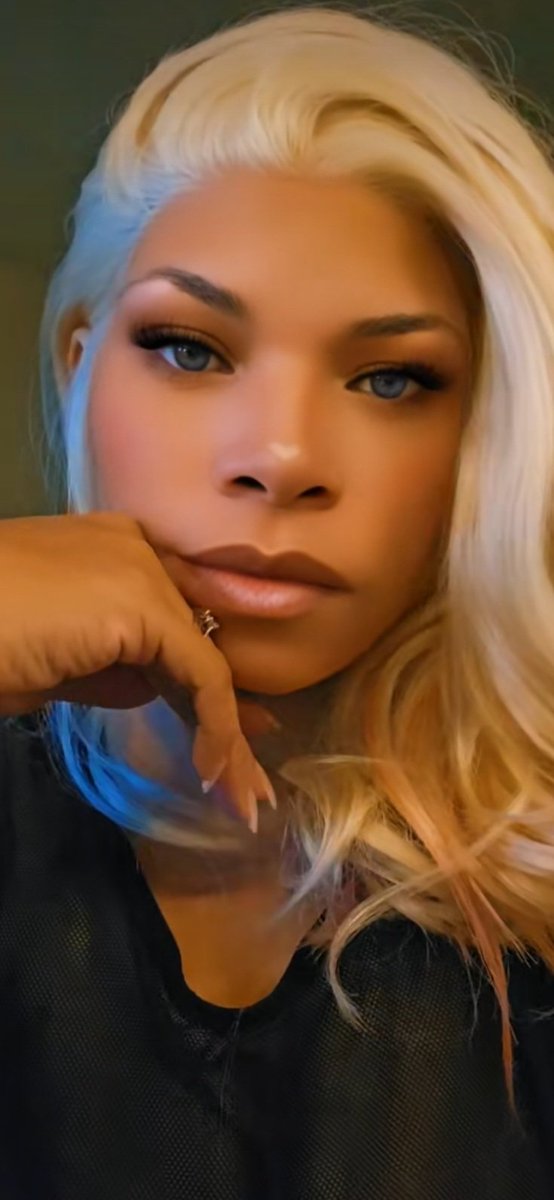 KuzzyKuzz77's tweet photo. Hey fam! My Beautiful wife is a runner up for the 2026 Maxim/CoverGirl 40+ comp + Natural Beauty 2026. Show Angelg some love and vote she has 3 more rounds to go. Thanks! 🙏 👍 https://t.co/nxaV7lrA5U There's also a BOGO on Maxims next issue which expires in 2 hrs. https://t.co/FxD9tcIvhg