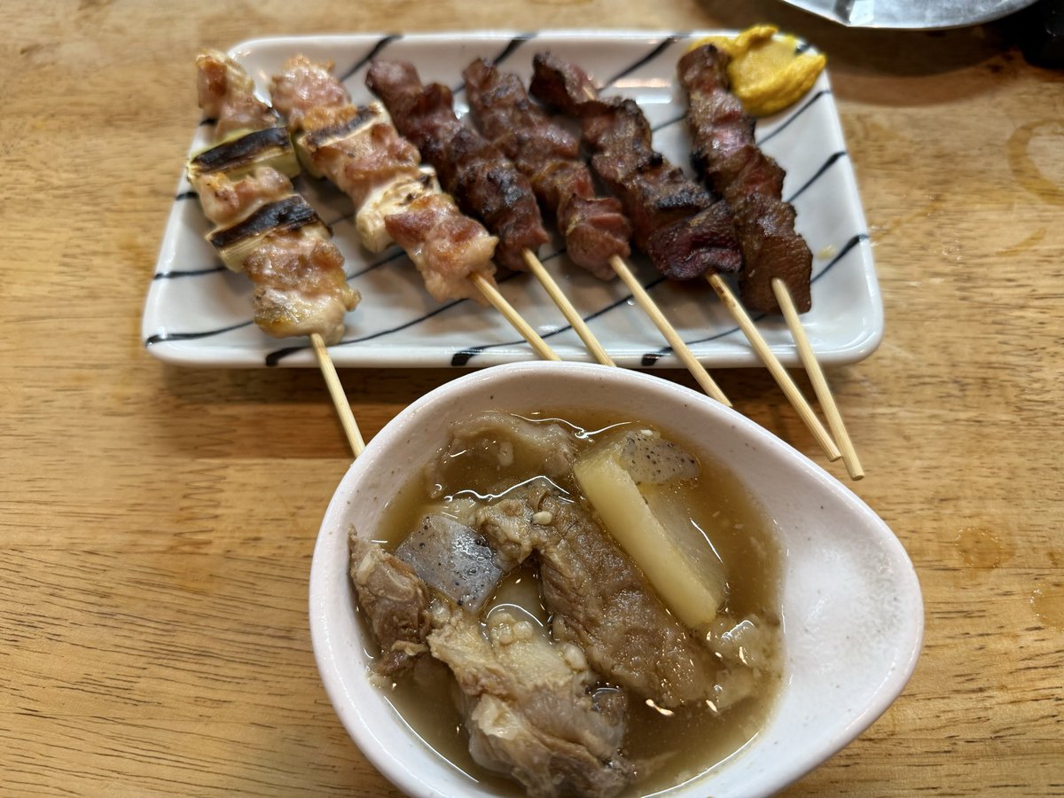 DKe50921980's tweet photo. おはようございます。
上野
たきおかで乾杯🍻 https://t.co/l59tCHmb2U