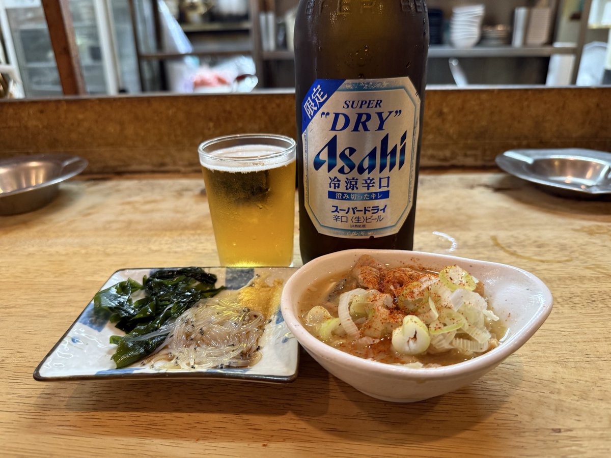 DKe50921980's tweet photo. おはようございます。
上野
たきおかで乾杯🍻 https://t.co/l59tCHmb2U