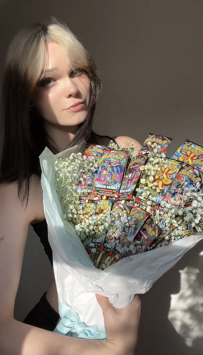 wrennedoe's tweet photo. Made a Pokémon bouquet for my bsf :) #transgirl https://t.co/oswVLGFMkP