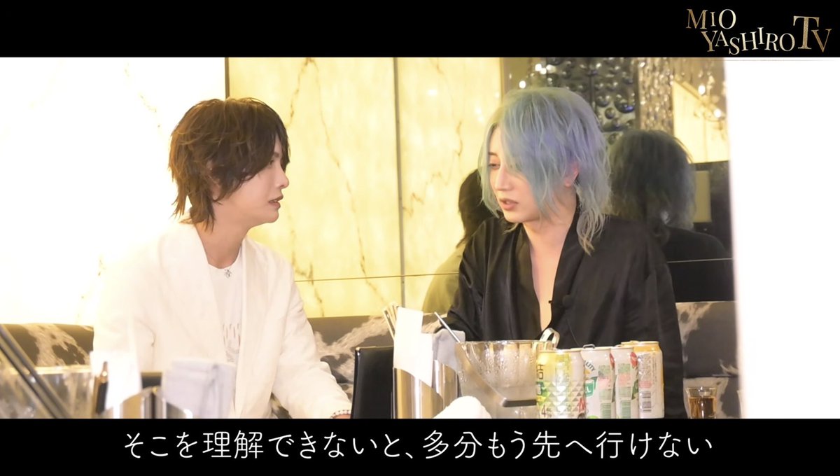 yaou_host's tweet photo. 【顔だけで売ると先がない】

顔は大事でイケメンは有利だけど、深い関係でお金を使っていただくには関係性と内面性のほうが大切。

整形にも頭打ちがある。生まれ持った骨格と配置で、それ以上整形してもリターンが見合わなくなる。

ところで、今のホスト業界はマチアプが禁止となり、TikTokと初回が主流になっている。

TikTokから来店されるお客様は既にを知っていて会いに来ている状態。

初回は初めて会った女の子を楽しませて選んでいただく状態。

知っている女の子を楽しませるのと初対面の女の子を楽しませのでは必要な接客能力が異なる。

「整形して顧客層の間口を広げつつTikTokから集客」し、「初回の初対面の女の子から選んでもらえる接客力」を磨く

これが現代ホストの最適解です☺️