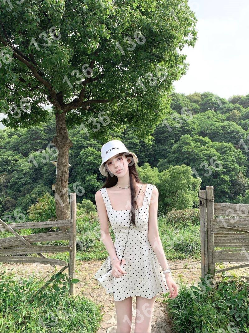 sB_NoMercy's tweet photo. 👉助理@hyum74
久久连妹子白嫖勿扰
看上了请截图妹子便客服快速安排
孝感市安陆市水岸休闲广场
#孝感
不念过去，不畏将来，活在当下 https://t.co/nnpCov2XcC