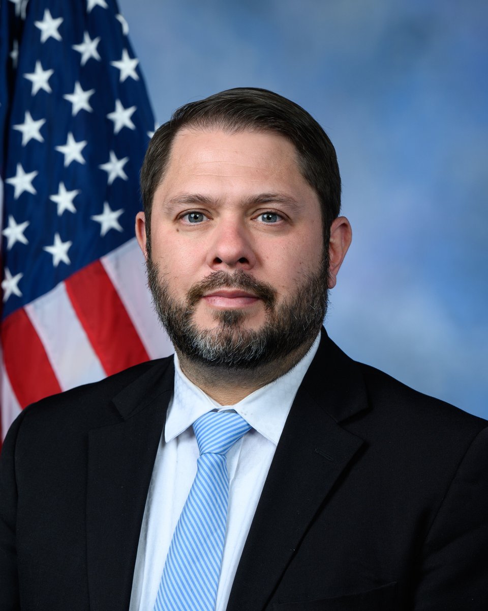 Cointelegraph's tweet photo. 🇺🇸 NEW: Sens. Ruben Gallego and Thom Tillis are finalizing a bipartisan ethics counteroffer on the Clarity Act, aiming to send it to the White House within days, per POLITICO. https://t.co/PhKXqTtFiP