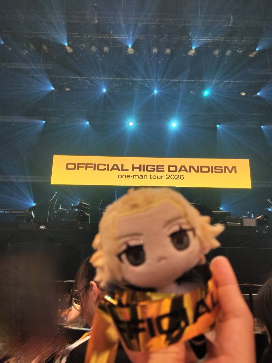 simasimacaty's tweet photo. 週末の髭男LIVE最高👍👍でしたっ！

実際に前3列席潰してたから
私はど真ん中の3列目でLIVEを楽しみました。
音響最高👍
次は海外ツアー
行けないので、関東のLIVE決まったら申し込むからねっ！

今回も無事に銀テープGETしたよ。
また、HIGEDANくじは、C賞当てたよぉ💜 https://t.co/UCMj7ZntCy