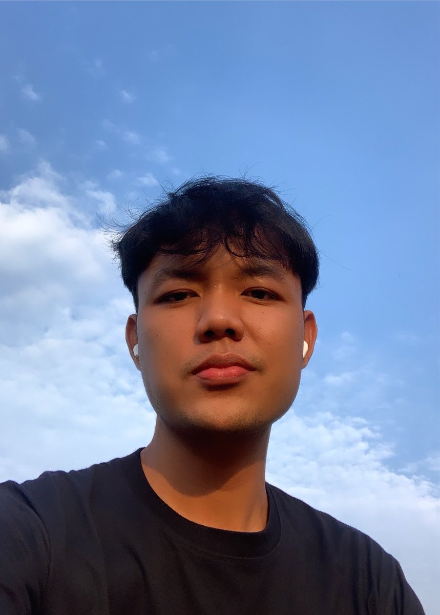 array tweet media