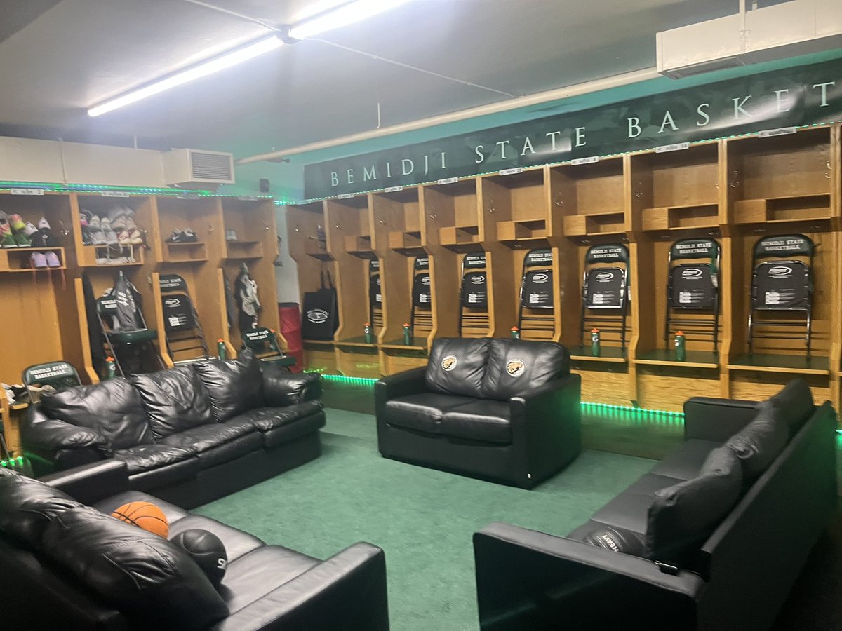 JJamo11_'s tweet photo. Thank you @CoachJMasek and @BSUBeaversMBB for the great tour and camp today! https://t.co/IC31CbVmAb