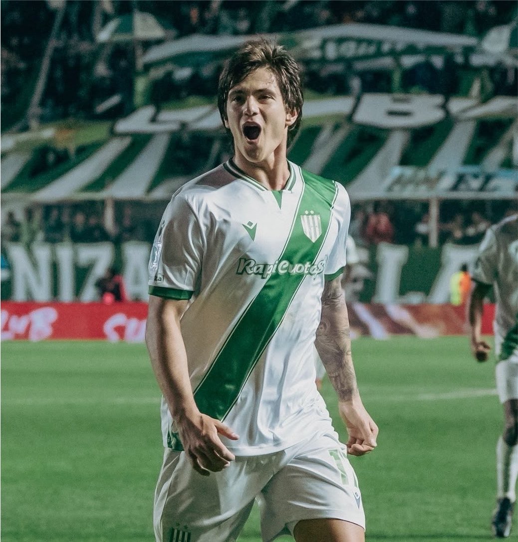 CAB_oficial's tweet photo. 𝑫𝒐𝒃𝒍𝒆𝒕𝒆 ⚽️⚽️ del pibe de 9 de Julio. https://t.co/FXtUZ9aqp5