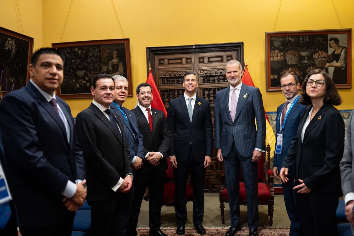 PresidenciaPy's tweet photo. El presidente de la República mantuvo un encuentro bilateral con el Rey Felipe VI de España, donde evaluaron los grandes desafíos globales que enfrentan ambos continentes. https://t.co/2qlMdjGTVa