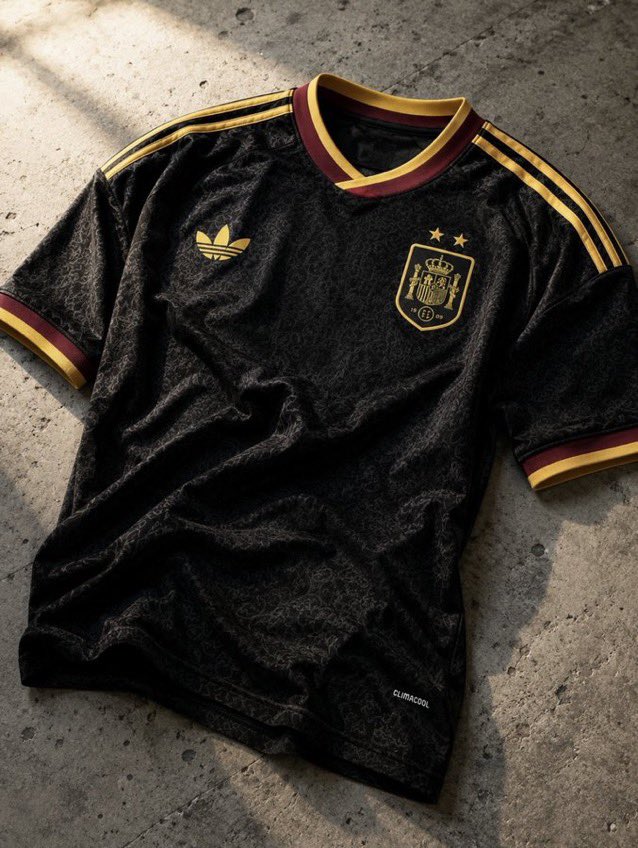 OrionFut's tweet photo. as duas da Espanha que tão no hype 

🇪🇸 Camisas da Espanha edição especial

🔗 Camisa preta: https://t.co/iJKHGd8LgM
🔗 Camisa vermelha: https://t.co/bCIS8RDIj0

💰🎟️ Cada camisa sai por R$ 56,62 com o cupom USAESSAPROMO (válido em 28/07)

🚚⚠️ No ML, para atingir o valor mínimo do frete grátis, é só add algum item baratinho na finalização da compra!