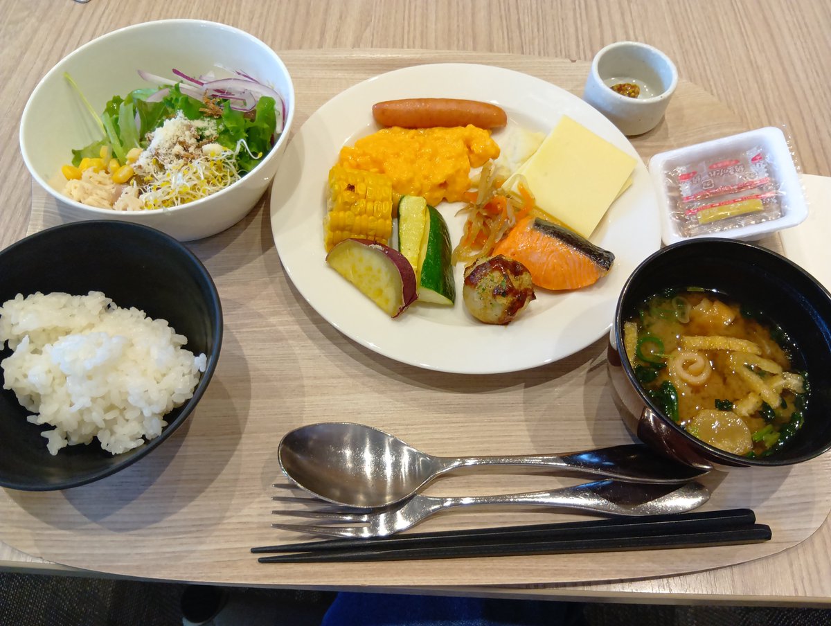 _mike3156's tweet photo. おはようございます
所要で大阪にいます https://t.co/RfWvwsHs99