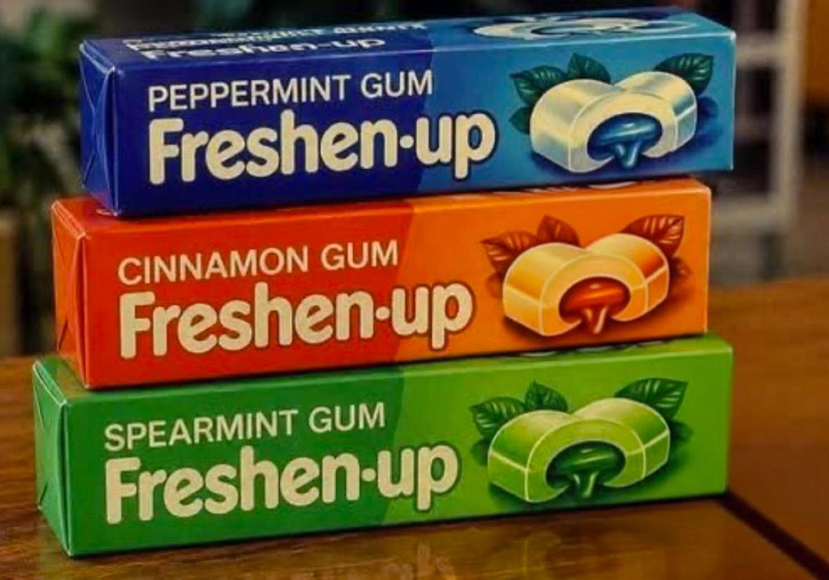 Oceanbreeze473's tweet photo. Can we all agree to bring back this gum. 😘 https://t.co/4XylakBtQr