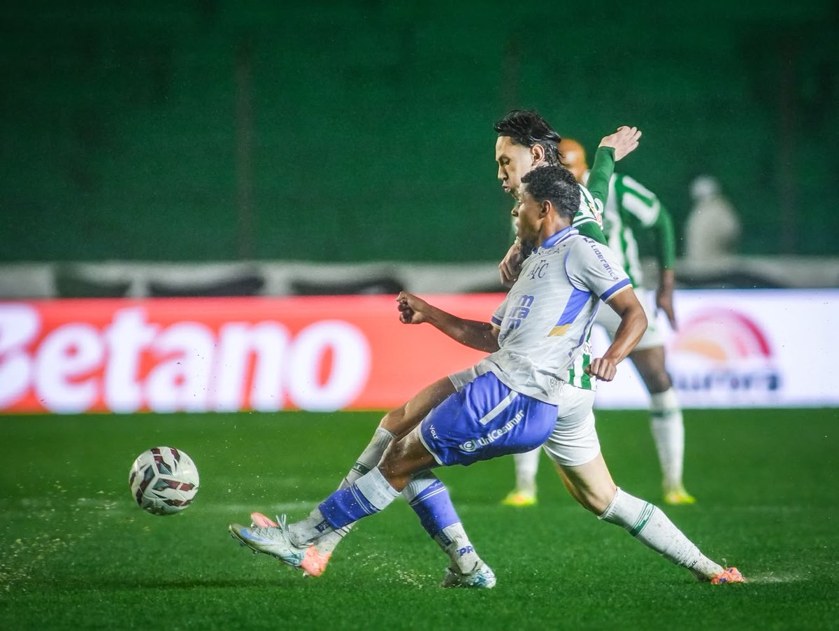 ECJuventude's tweet photo. 52/2º | Juventude 1x0 Avaí | #JUVxAVA 

VITÓRIA NA RAÇA JACONERA PARA VOLTAR PRO G2 

O estreante Lucas Alves marcou e o Juventude venceu o Avaí por 1 a 0. Até o fim, meu Juzão!  

📷 Fernando Alves/ECJ 

#DiaDeJu #JUVxAVA https://t.co/swppJvzOXJ