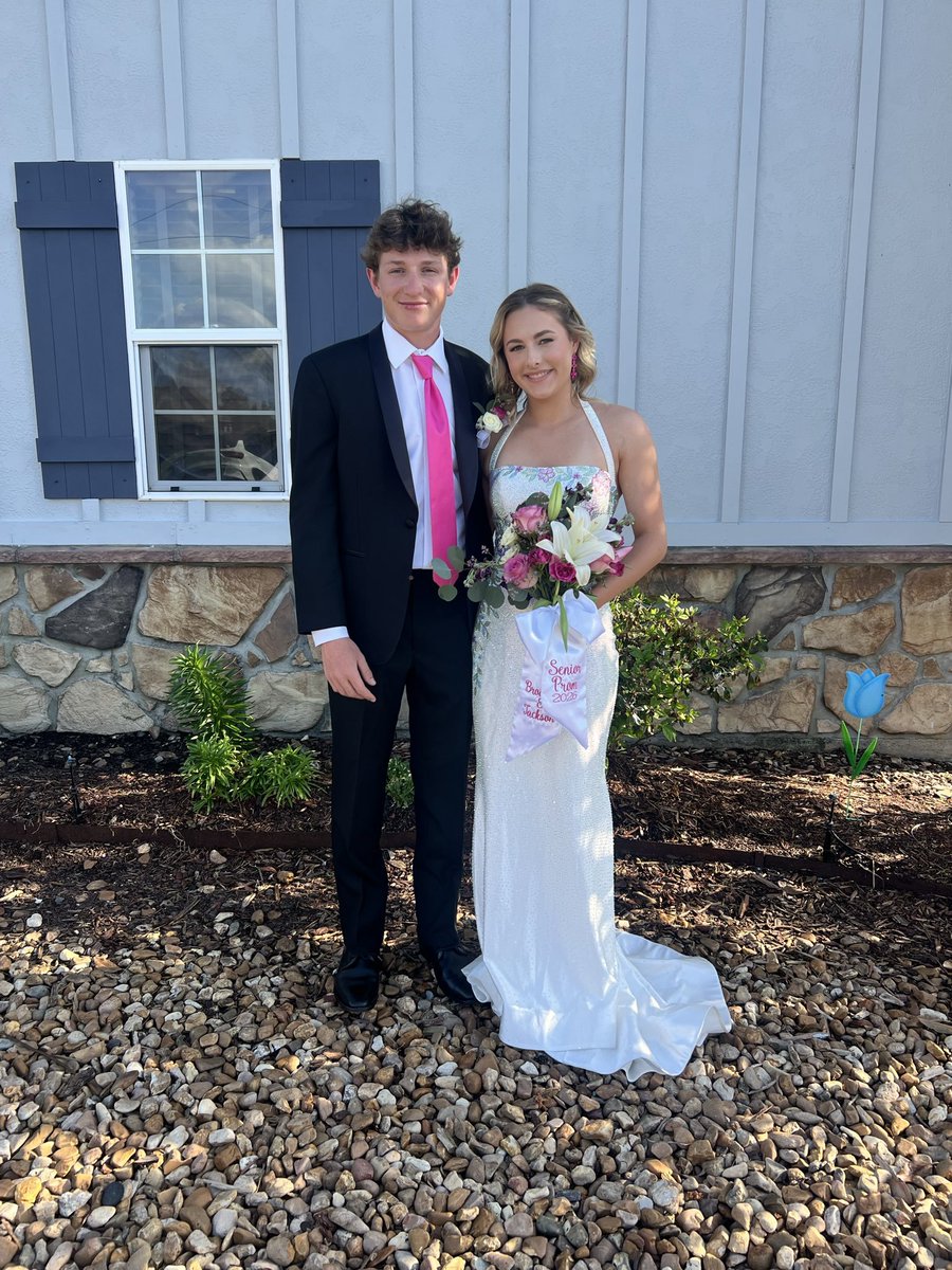 Wisdomuo79's tweet photo. From Baseball to Junior/Senior Prom 🫶🏽 https://t.co/DtdVnboAW6