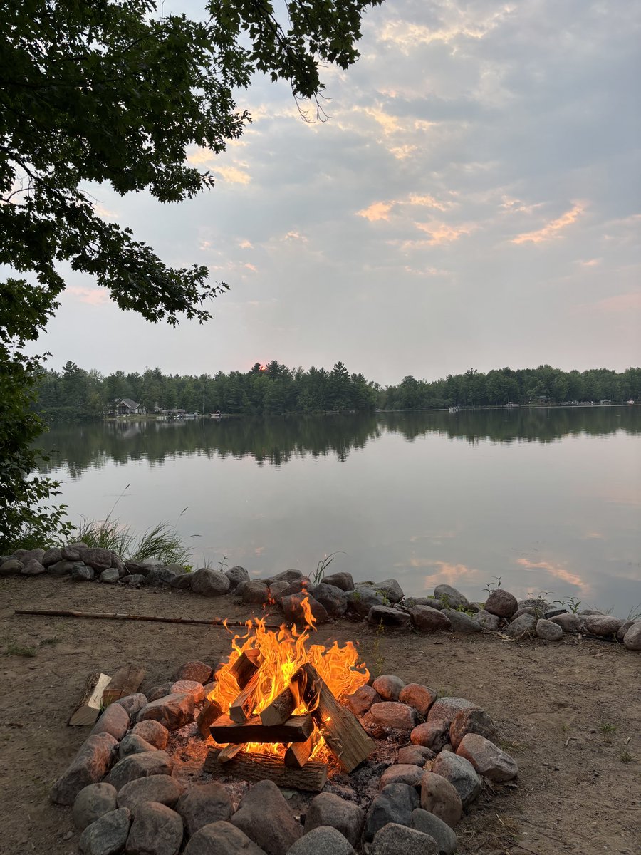 quakingoats's tweet photo. Summer camp going well I guess https://t.co/M3b2bHGpUS