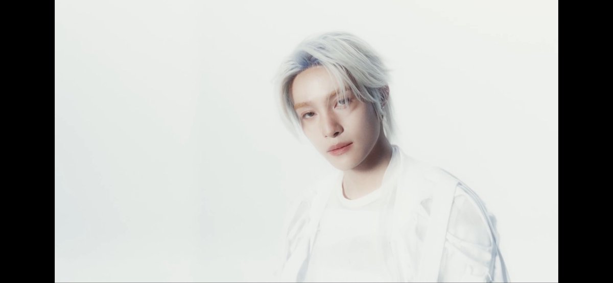 ri2004____'s tweet photo. 顔よすぎんだろ… https://t.co/f8yEW6MTfi