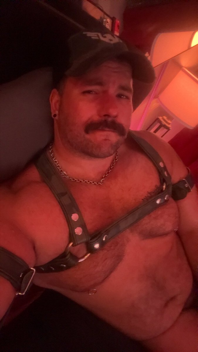 country_hoss99's tweet photo. This is the look you get when daddy is ready for those cuddles…. Cloths off of course https://t.co/mT7zOSHdZ0