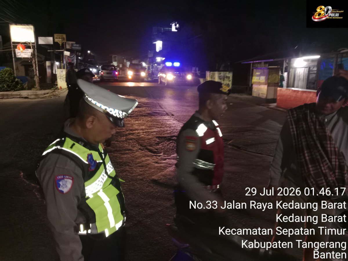 SektorSepatan's tweet photo. Polsek Sepatan menggelar razia stasioner dalam rangka cipta kondisi guna mengantisipasi gangguan keamanan dan ketertiban masyarakat (guantibmas) di wilayah hukum Polsek Sepatan. Kegiatan berlangsung pada Rabu dini hari, 29 Juli 2026, pukul 01.00 WIB. https://t.co/1WSKtRKFZn