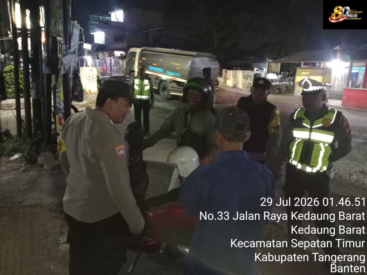SektorSepatan's tweet photo. Polsek Sepatan menggelar razia stasioner dalam rangka cipta kondisi guna mengantisipasi gangguan keamanan dan ketertiban masyarakat (guantibmas) di wilayah hukum Polsek Sepatan. Kegiatan berlangsung pada Rabu dini hari, 29 Juli 2026, pukul 01.00 WIB. https://t.co/1WSKtRKFZn