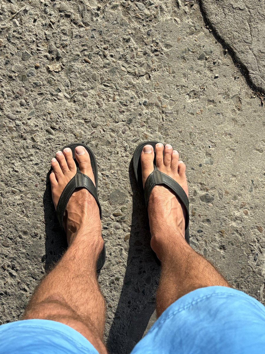 DChipinski's tweet photo. I’ve been using these flip flops for over 2 years now. They’ve proven to be quite useful. 

https://t.co/UGqfbjBll7 https://t.co/CfwULHH4jz