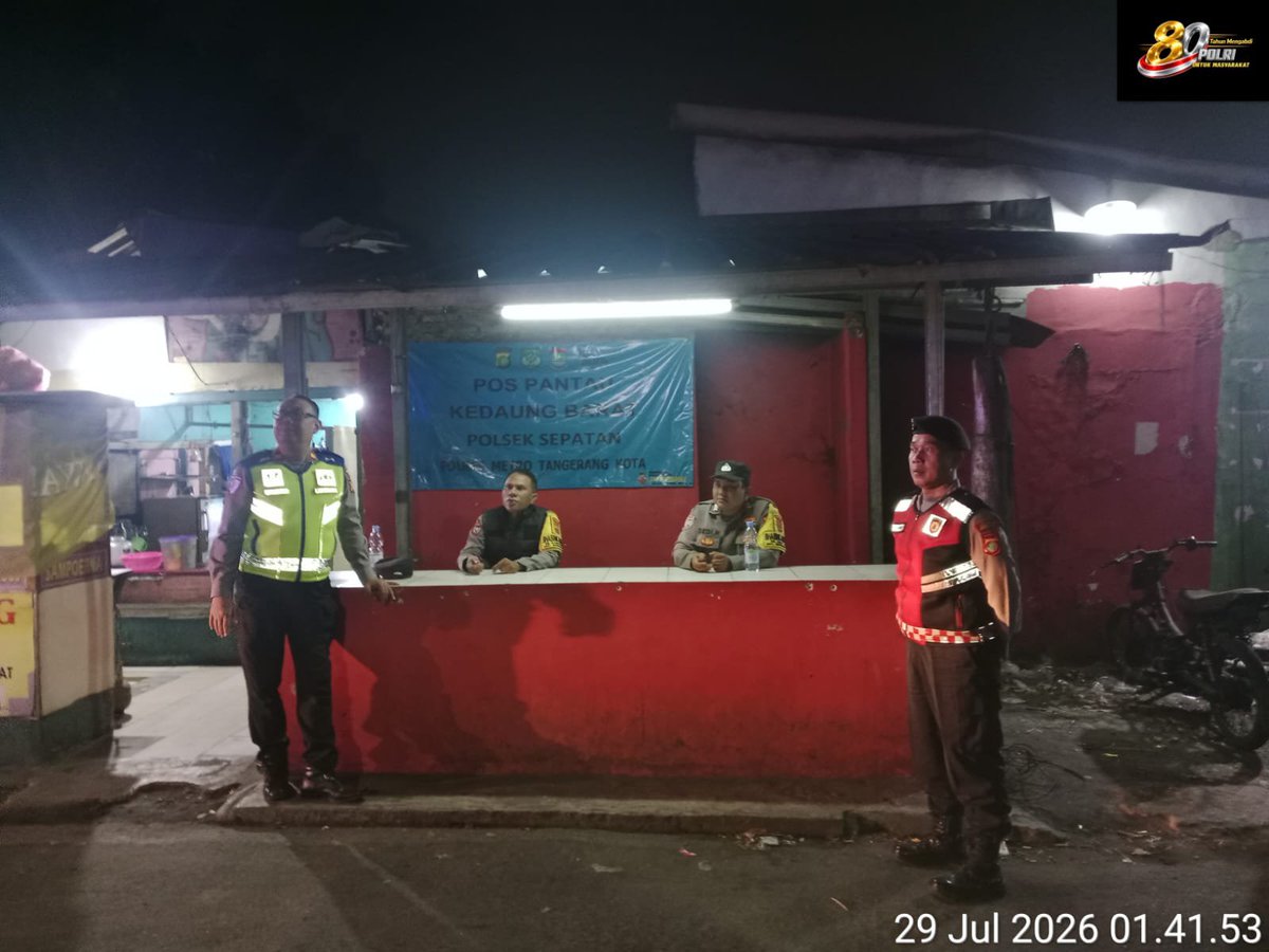 SektorSepatan's tweet photo. Polsek Sepatan menggelar razia stasioner dalam rangka cipta kondisi guna mengantisipasi gangguan keamanan dan ketertiban masyarakat (guantibmas) di wilayah hukum Polsek Sepatan. Kegiatan berlangsung pada Rabu dini hari, 29 Juli 2026, pukul 01.00 WIB. https://t.co/9pt4rc1jvl
