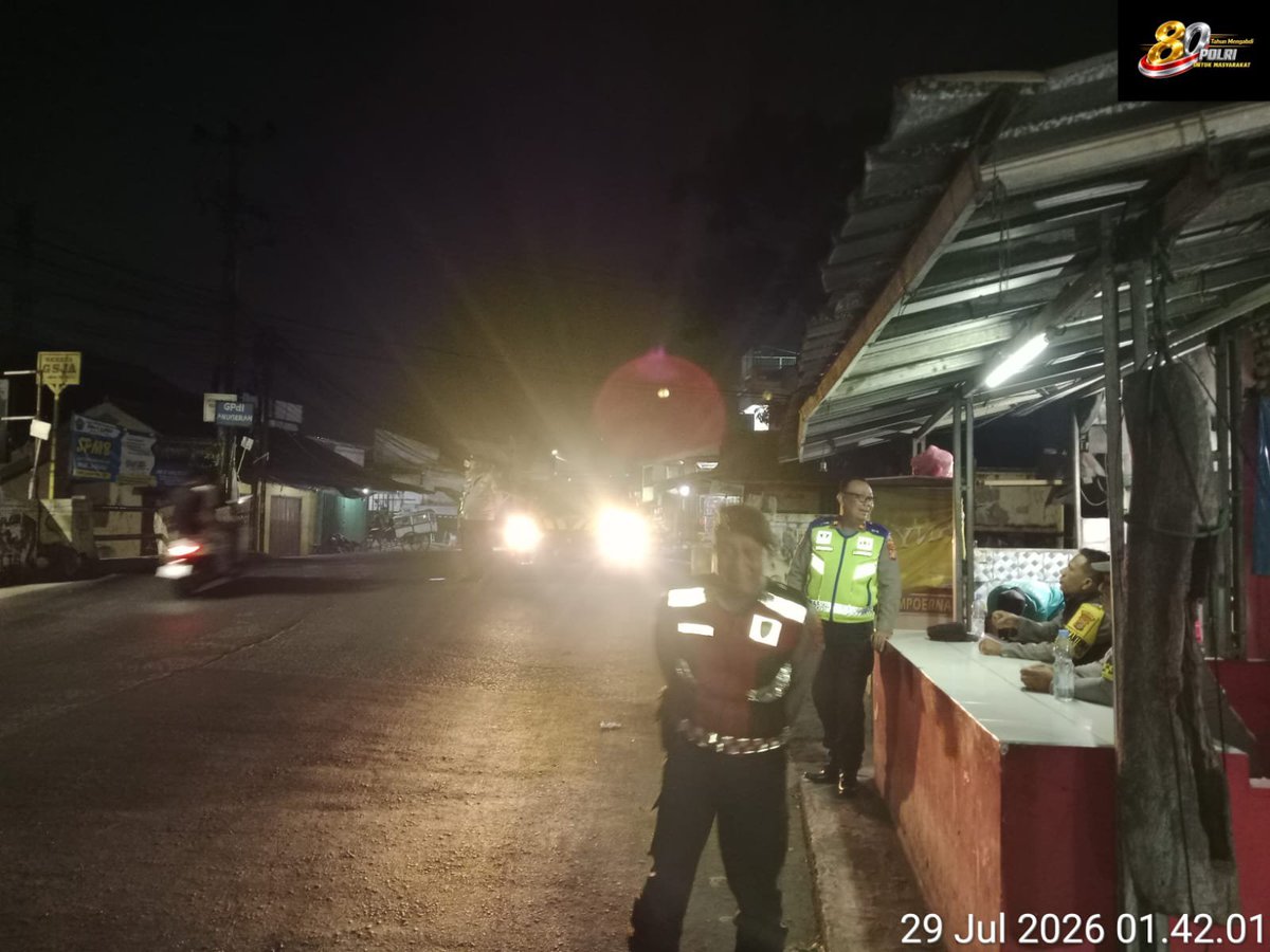 SektorSepatan's tweet photo. Polsek Sepatan menggelar razia stasioner dalam rangka cipta kondisi guna mengantisipasi gangguan keamanan dan ketertiban masyarakat (guantibmas) di wilayah hukum Polsek Sepatan. Kegiatan berlangsung pada Rabu dini hari, 29 Juli 2026, pukul 01.00 WIB. https://t.co/9pt4rc1jvl