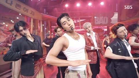 pannchoa's tweet photo. Do you think that ATEEZ's 'BAD' challenge is "cringe"?
https://t.co/l4ehJ17zrq https://t.co/ibQHBkQOcK