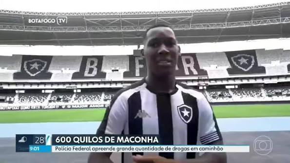 DanielVitorXP's tweet photo. @ge_botafogo 600KG de maconha denovo? https://t.co/xpBIE1HhLn