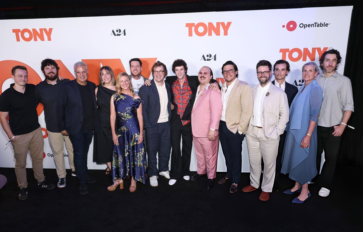 tostayquiet's tweet photo. oh thank god jay is there https://t.co/UappLBHwbj
