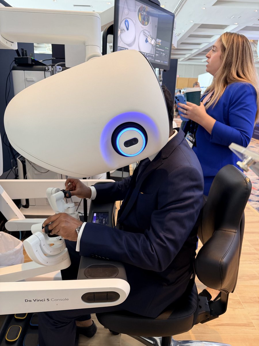 Deepakkrishnap9's tweet photo. Honored to have presented at the Society of Robotic Surgery (SRS) 2026 on 

“Reclaiming Continence: Robotic-Assisted Conversion of Ileal Conduit to Orthotopic Neobladder.” 

It was a privilege to share our experience at a meeting that showcased cutting edge innovations and the future of robotic surgery. A special thank you to @ Dr Vipul Patel and the organizing team for delivering an exceptional conference.

Grateful for the opportunity to contribute and learn alongside experts from around the globe. #SRS2026 #RoboticSurgery #Urology #UroOncology #Innovation