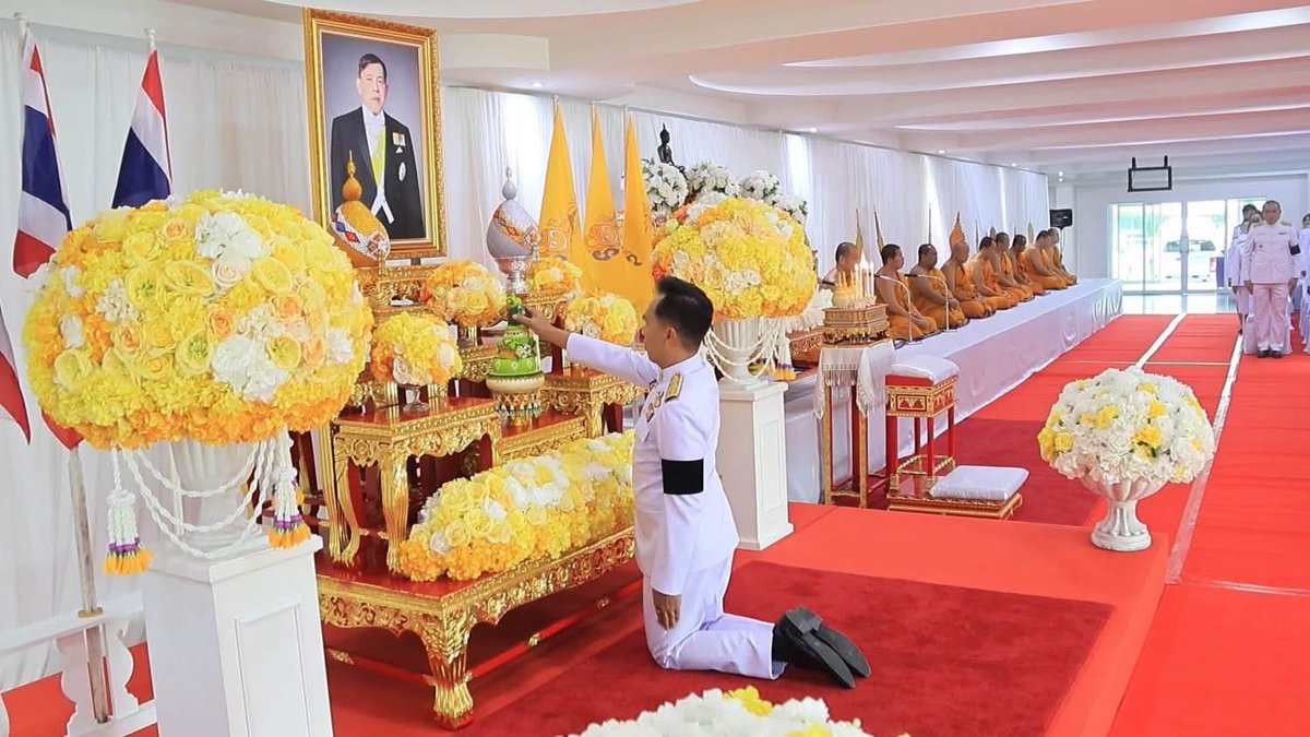 Army_Artillery's tweet photo. วันที่ 28 ก.ค. 69 พ.อ.สมศักดิ์  มีฤทธิ์ เป็นผู้แทน พล.ป. เข้าร่วมกิจกรรมเฉลิมพระเกียรติ พระบาทสมเด็จพระเจ้าอยู่หัว เนื่องจากโอกาสวันเฉลิมพระชนมพรรษา 28 กรกฎาคม 2569 ดังนี้
- พิธีทำบุญตักบาตร และพิธีเจริญพระพุทธมนต์ถวายเป็นพระราชกุศล ณ โรงเรียนวินิตศึกษา ในพระราชูปถัมภ์ฯ แห่งที่ 2 https://t.co/3OS6TYW69D