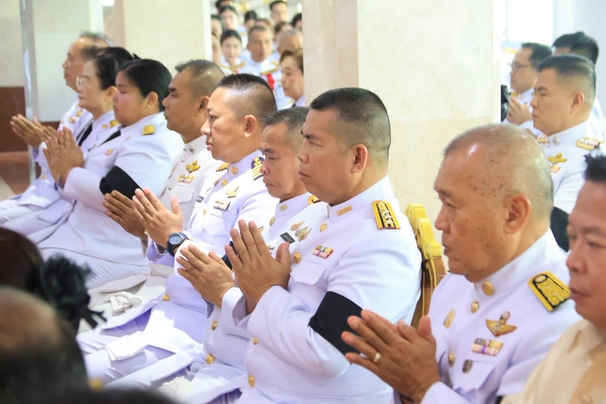 Army_Artillery's tweet photo. วันที่ 28 ก.ค. 69 พ.อ.สมศักดิ์  มีฤทธิ์ เป็นผู้แทน พล.ป. เข้าร่วมกิจกรรมเฉลิมพระเกียรติ พระบาทสมเด็จพระเจ้าอยู่หัว เนื่องจากโอกาสวันเฉลิมพระชนมพรรษา 28 กรกฎาคม 2569 ดังนี้
- พิธีทำบุญตักบาตร และพิธีเจริญพระพุทธมนต์ถวายเป็นพระราชกุศล ณ โรงเรียนวินิตศึกษา ในพระราชูปถัมภ์ฯ แห่งที่ 2 https://t.co/3OS6TYW69D