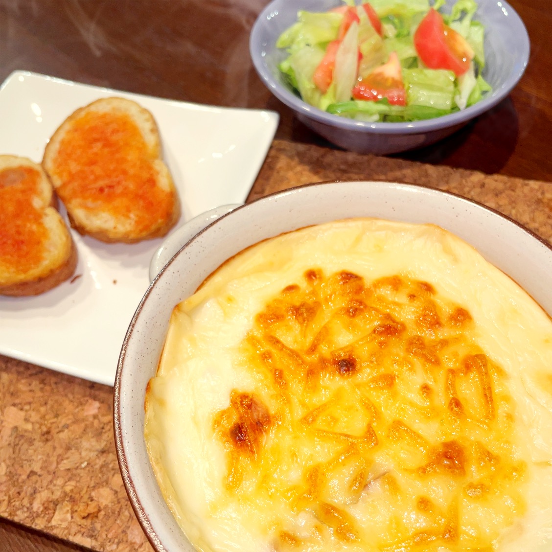 topusu's tweet photo. ブログ公開しました✨
牛乳とマーガリンで作るシーフードグラタン｜子ども向けの簡単レシピ
【#牛乳レシピ #子どもが喜ぶご飯 #ホワイトソース不要】

生クリームやバターは使わず、家にある牛乳とマーガリンで作れるのが嬉しいポイント。
レシピはこちら👇
https://t.co/f2eeQ2THsS https://t.co/pk0mPPxdOE