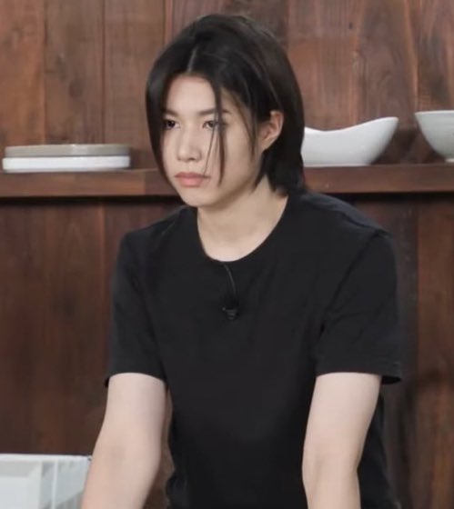 yoni0687's tweet photo. สีหน้าตอนพี่คนโปรดไม่เลือกเข้าทีม😕 https://t.co/uWYiYRoNMg
