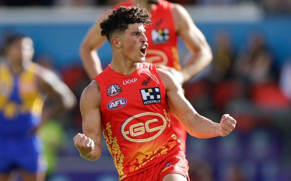 IncrediblyBozza's tweet photo. Collingwood are one of the clubs that are interested in Gold Coast Suns forward Jake Rogers
Via - Riley Beveridge on Gettable
#GoPies #AFL #Gettable https://t.co/ruPSBZ7FrL