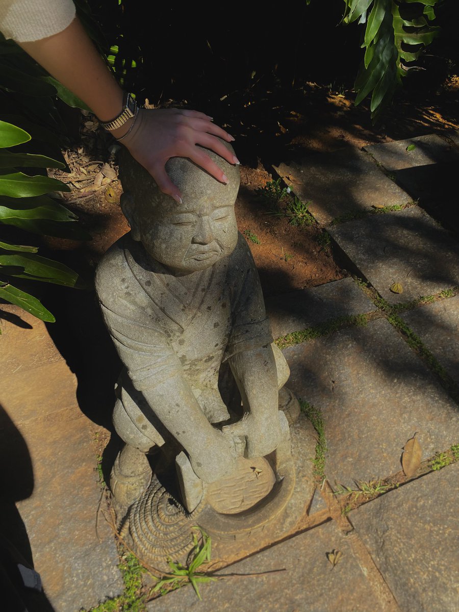 thinklotusz's tweet photo. Fui no templo zu lai hoje, sinceramente me sinto outra pessoa, nasci pro budismo mesmo https://t.co/uSWxSAbAxv