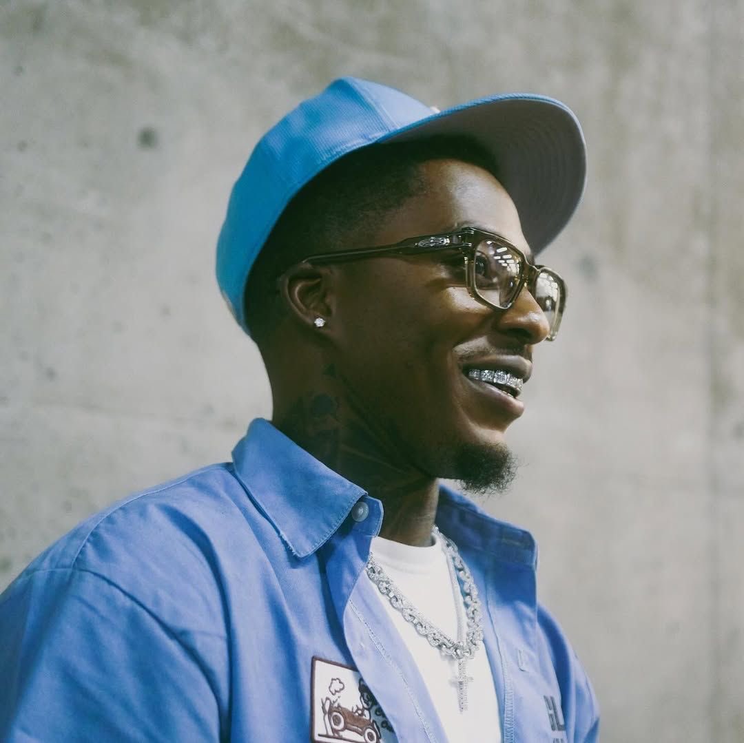 LOVEBACKUPFR24's tweet photo. Happy Birthday to LA Native and Rapper AZ-Chike 🔥@AzChike 🎂 https://t.co/DPWiyEORPK