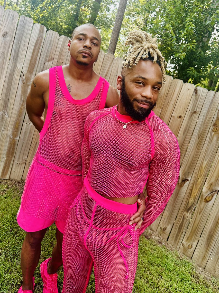 datjonzboi's tweet photo. Everything Pinkaaaa 💖@Sagkingofme https://t.co/8RHOhAfGiX