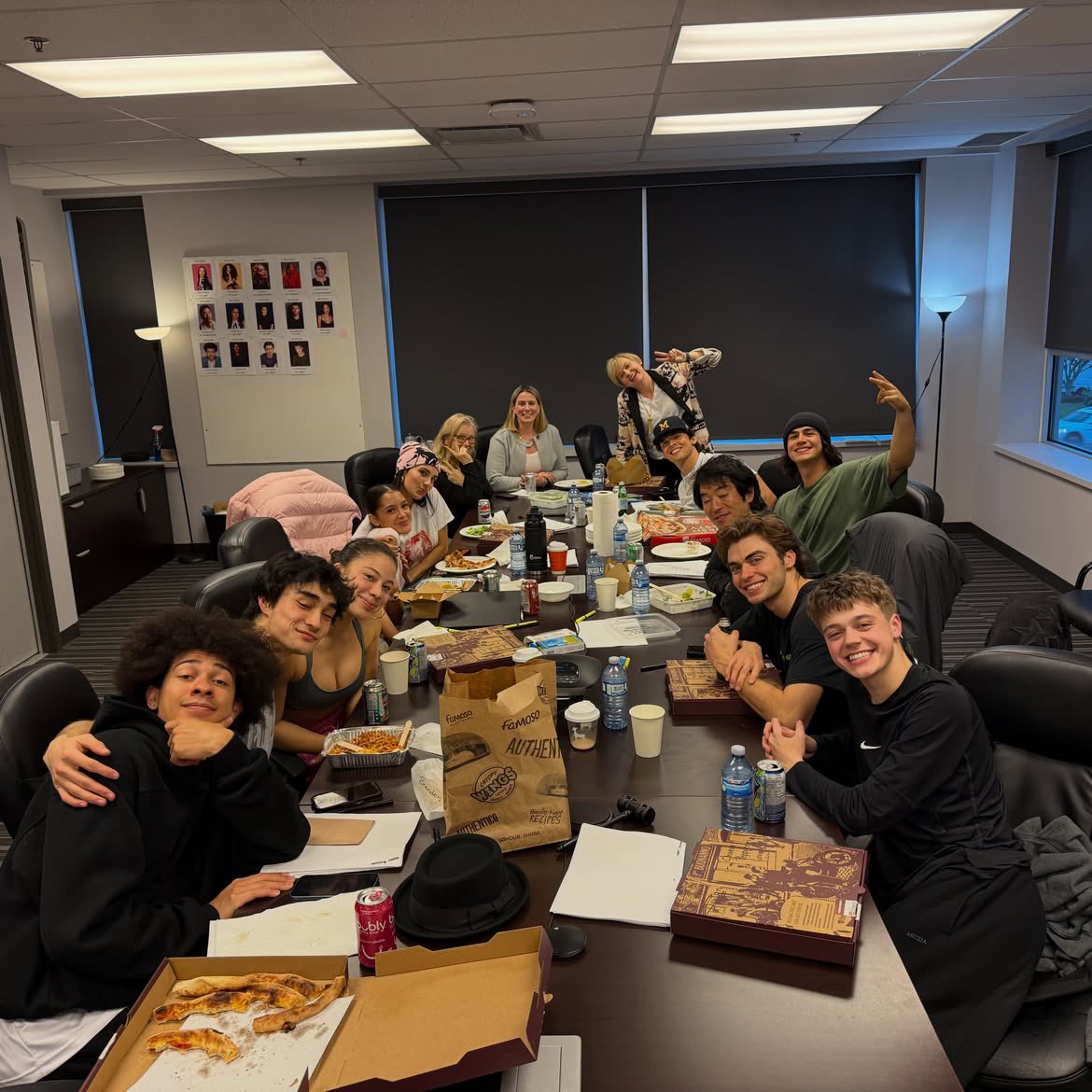 snowymuse's tweet photo. The cast of Descendants: Wicked Wonderland 😭🤍 https://t.co/5c69tS2uaf