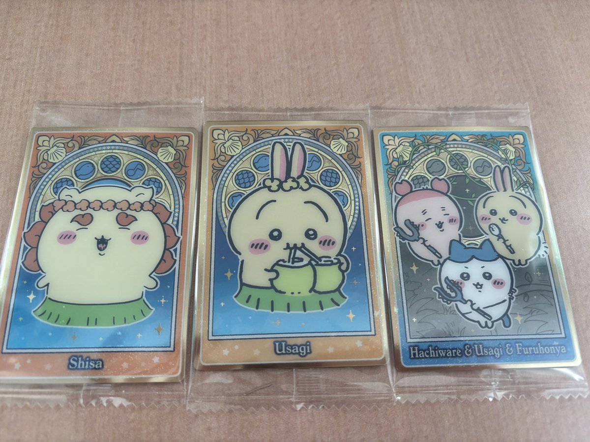 akitoship2's tweet photo. ダブりがでてきております(˘ω˘)
ダブったのケースみたいなのに入れて持ち歩きたいけどダイソーとかになんかいいのあるかな(* ᐕ)？ https://t.co/6uH7VmN9oX