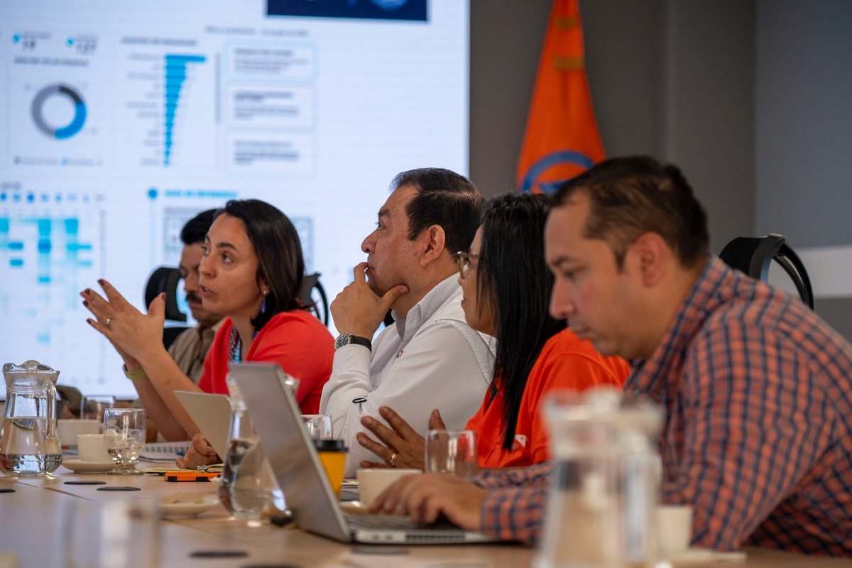 ConredGuatemala's tweet photo. @WorldVision Estos espacios de diálogo permiten consolidar acciones conjuntas, fortalecer la respuesta coordinada ante emergencias y continuar impulsando una gestión integral del riesgo de desastres en beneficio de la población guatemalteca. https://t.co/4CsNVLkEi0
