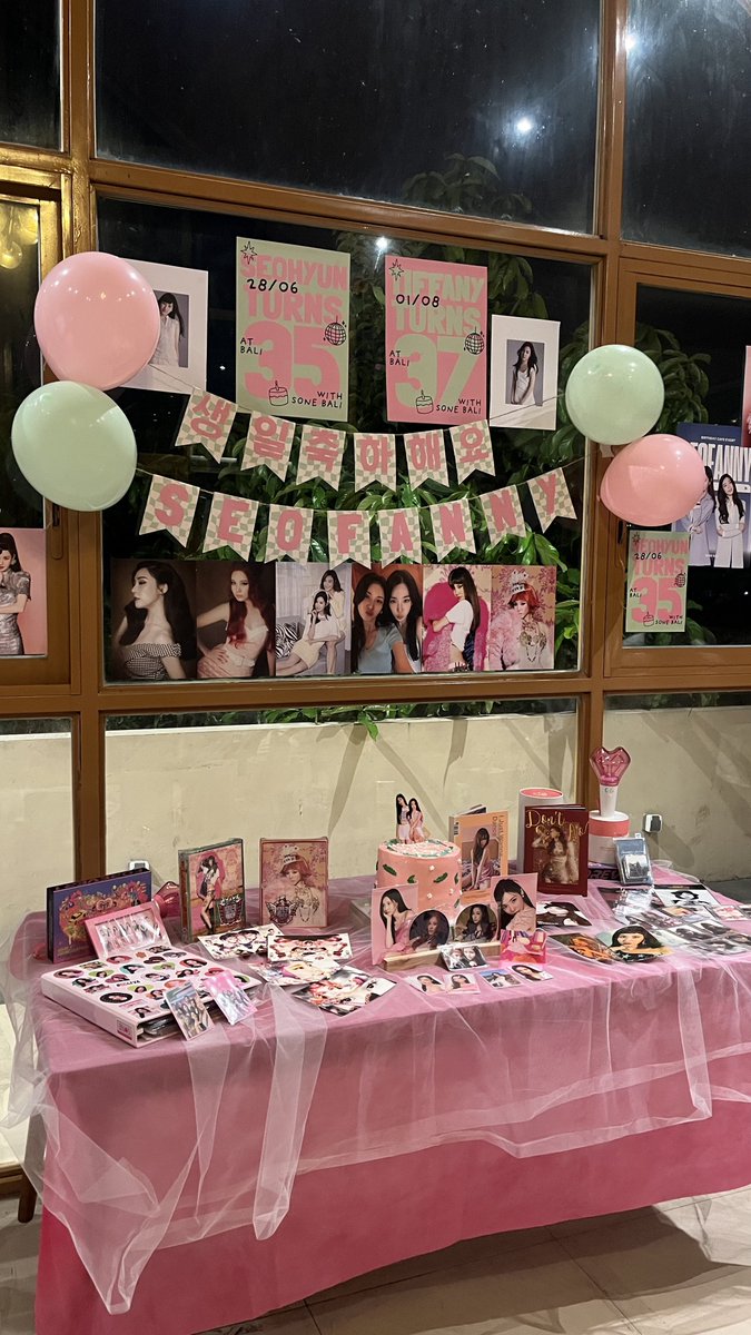 sonebali_'s tweet photo. 2ND CAFE EVENT: SEOFFANY BDAY PARTY🩷💚
Thank you so much buat temen2 #SONEBali yg udh seru2an buat ngerayain bday #Seohyun dan #Tiffany kemarin🥹💖
Sampai jumpa di event selanjutnyaa, Sone! 👀🩷🙌
#GIRLSGENERATION
#KPOPEVENT #BALI https://t.co/7eyG9SxjFM