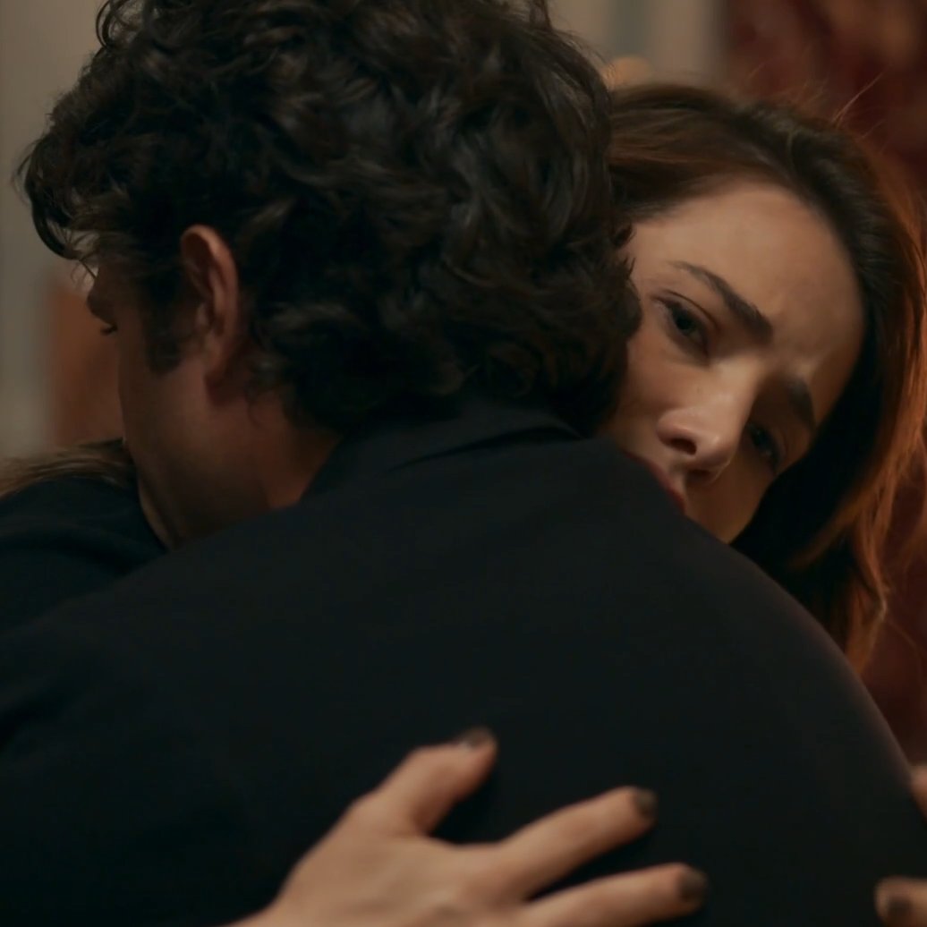 tvglobo's tweet photo. A QUÍMICA 
TO SEM AR
AAAAAAAAAAAAA

#QuemAmaCuida #TVGlobo https://t.co/C0ssOtODYS