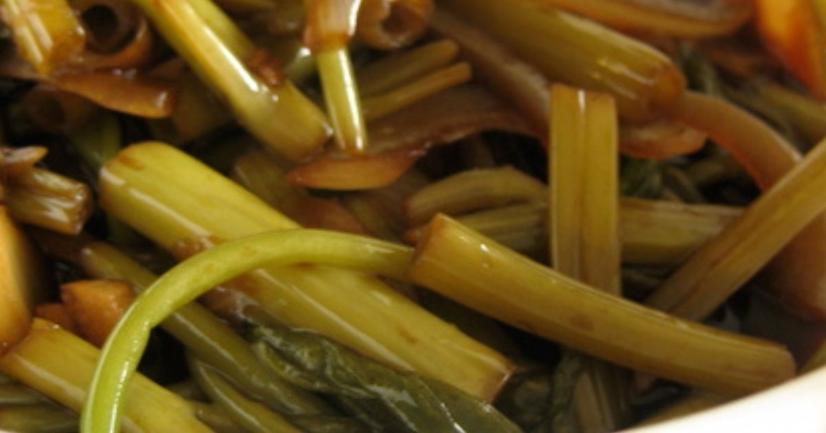 YummyEasy's tweet photo. Kid hack: Less vinegar, more garlic. Greens they’ll actually eat.
#food #recipes #ParentWin #SneakyVeggies
https://t.co/CSLuoYBsCW https://t.co/U5clwsYnBr