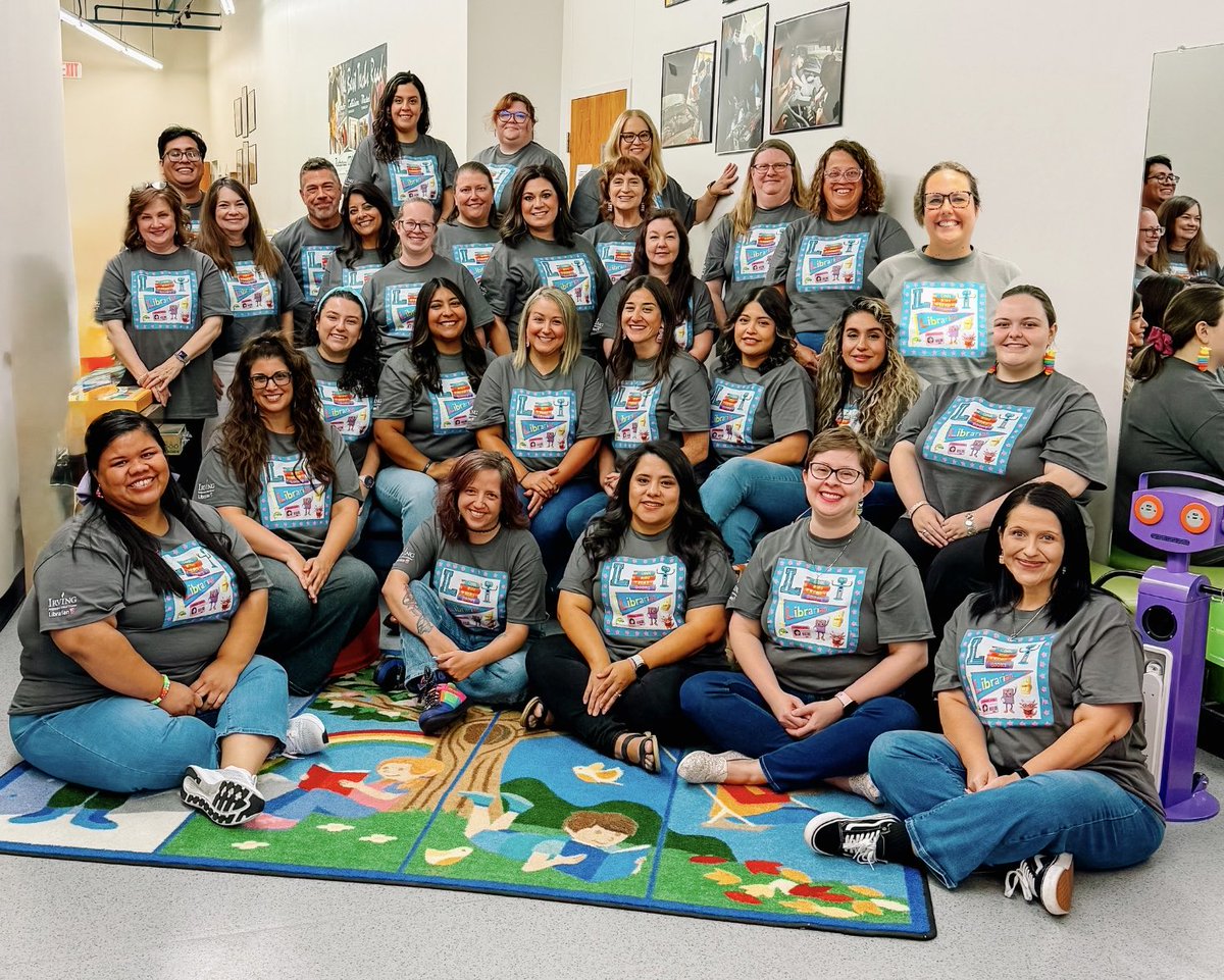 IrvingLibraries's tweet photo. We’re excited to welcome our 26–27 @IrvingISD Librarians📚

We’re thrilled to welcome 1️⃣4️⃣ new librarians as we return to a 1:1 elementary library model—ensuring every ES campus has a dedicated librarian to inspire readers, empower learners, &amp;create innovative library experiences https://t.co/Bfew1Lc8N8