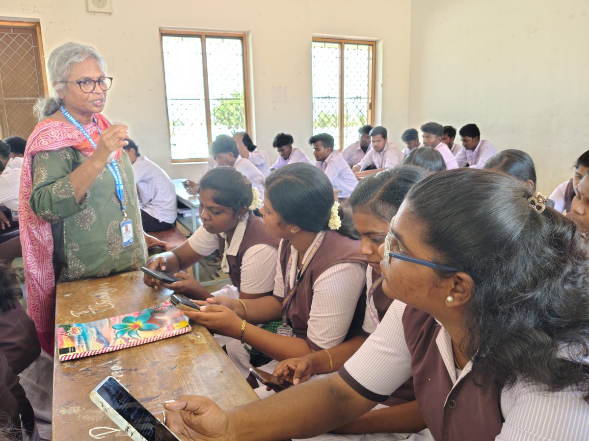 padgom2024's tweet photo. 🎓🤖 PAD successfully completed a 15-hour AI Training Programme for minority students at TDMNS College, T. Kallikulam, equipping them with practical AI skills for learning, creativity, and future careers.

#PeoplesActionForDevelopment #PAD #AIForGood #DigitalSkills https://t.co/iiKZZd1uDD