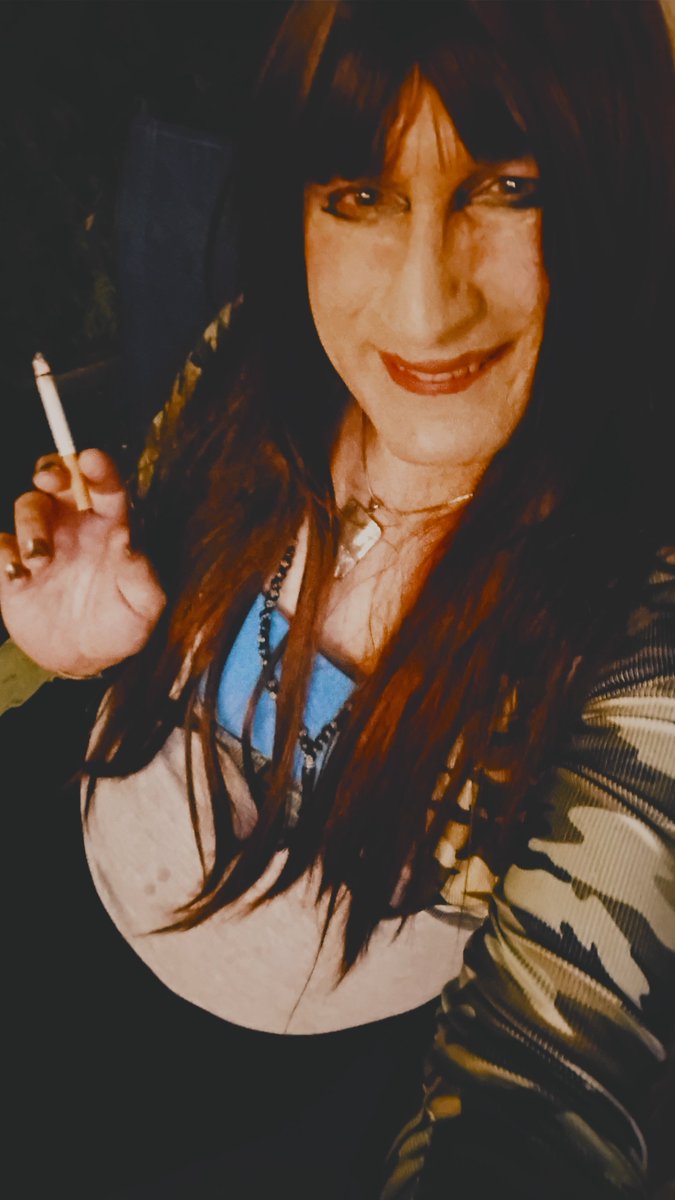 SvetlanaRubles's tweet photo. Sunday Night shenanigans at my favorite bars!!! #clubgirl #smoking #modellife #partygirl https://t.co/2gaaW02nTN