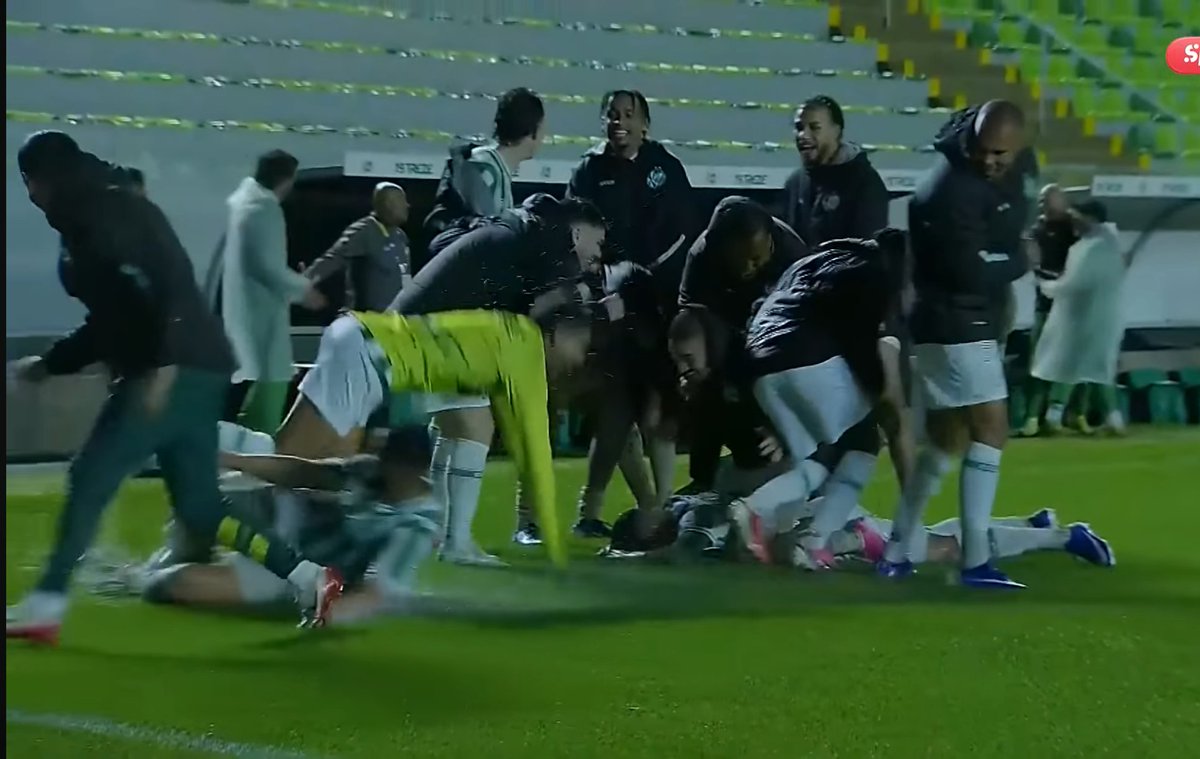 diadeclassico_'s tweet photo. ✅ GOL SALVADOR DO LUCAS ALVES!

🦜 O Juventude venceu o Avaí e chegou a segunda posição na Série B.

🤯 A equipe chegou a sexta vitória consecutiva no Alfredo Jaconi, nos últimos seis jogos marcou 12 gols e não sofreu NENHUM! É o MELHOR mandante do campeonato! https://t.co/aD5NtVKQ69