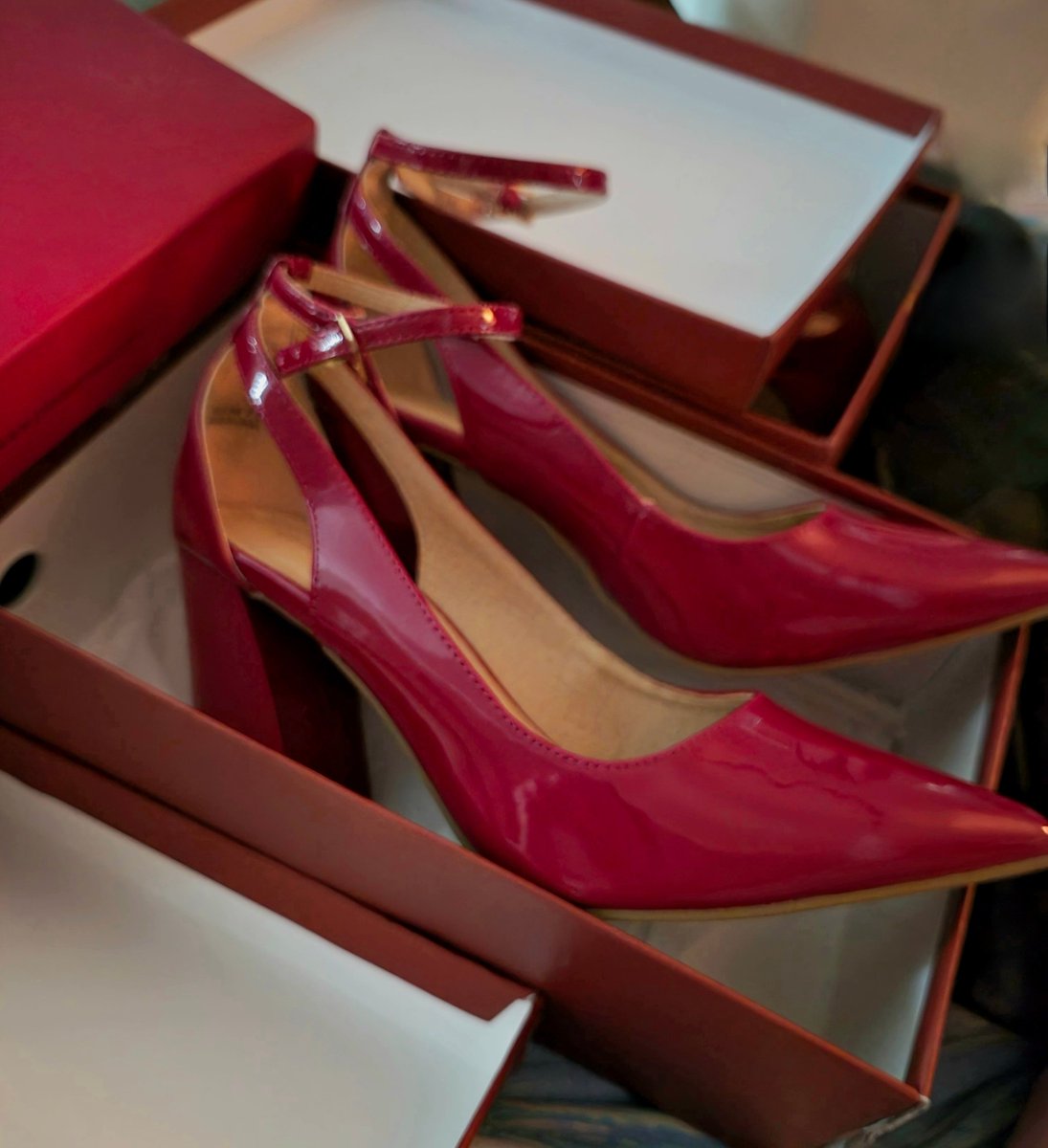 thealynabanks's tweet photo. Thank you these are beautiful can't wait to wear them for you! 👠 https://t.co/fmm8AqdJHy